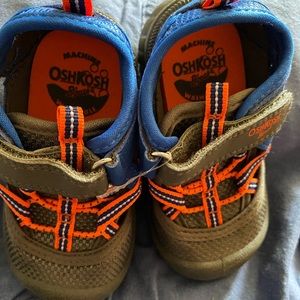 Osh gosh bgosh size 5 grey orange royal blue baby shoe